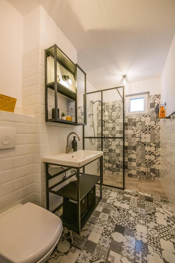 Kitty Sunflower Apartment Alba Iulia Exteriér fotografie