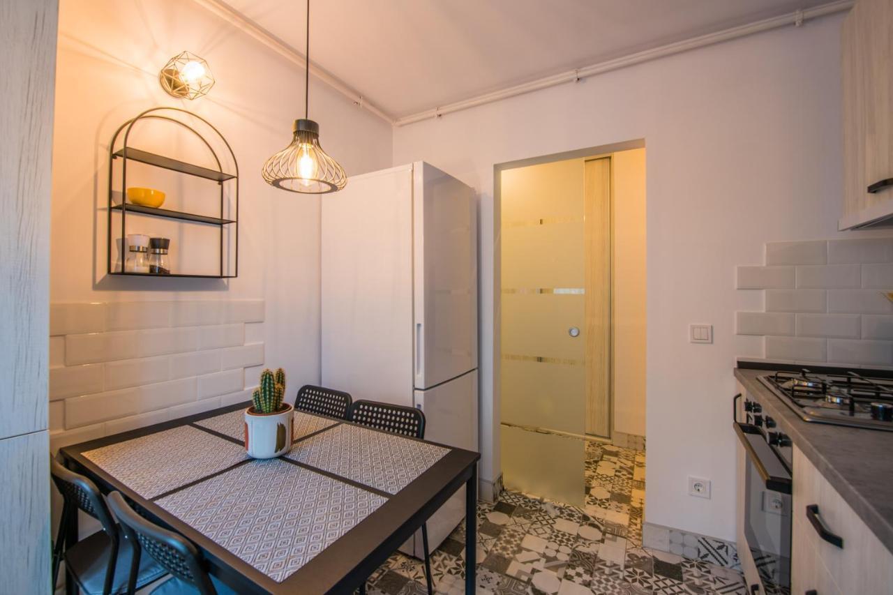 Kitty Sunflower Apartment Alba Iulia Exteriér fotografie