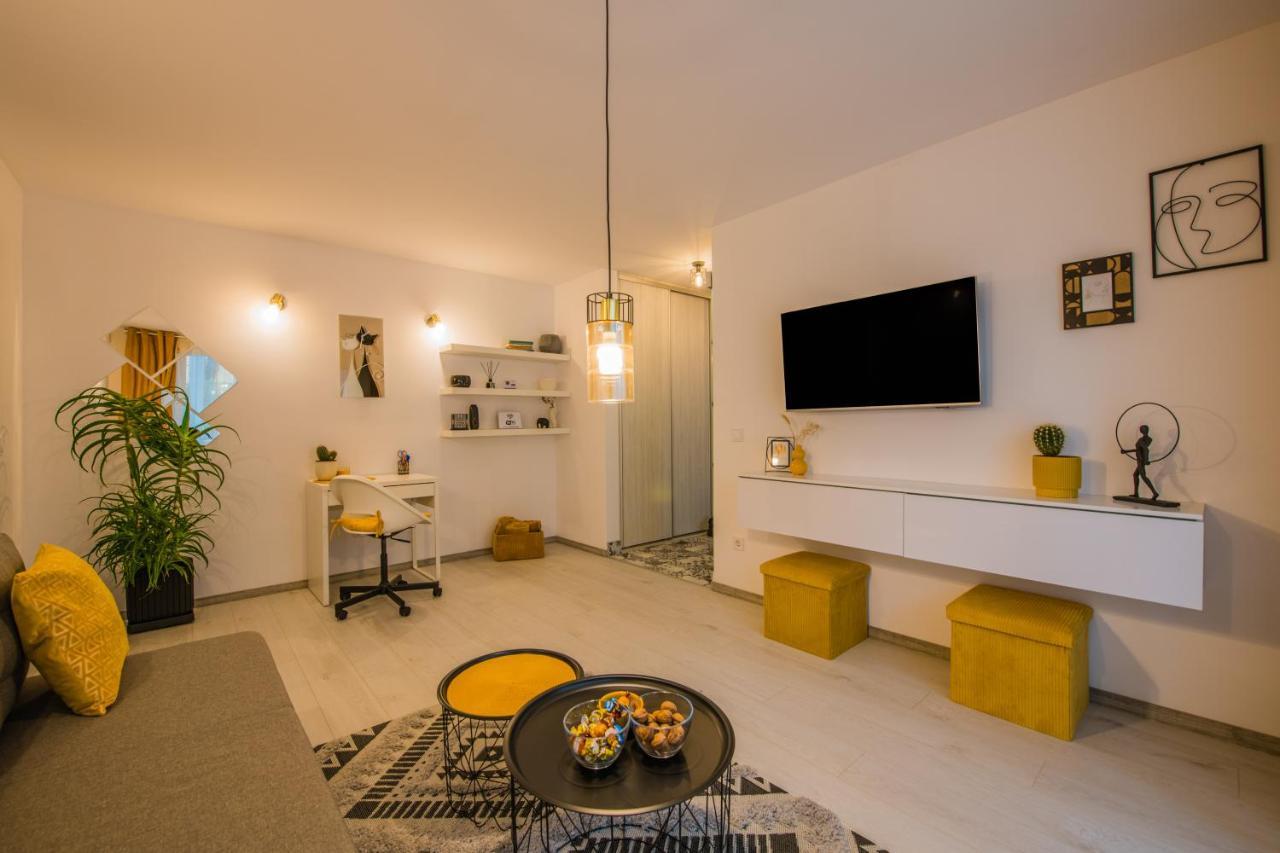 Kitty Sunflower Apartment Alba Iulia Exteriér fotografie