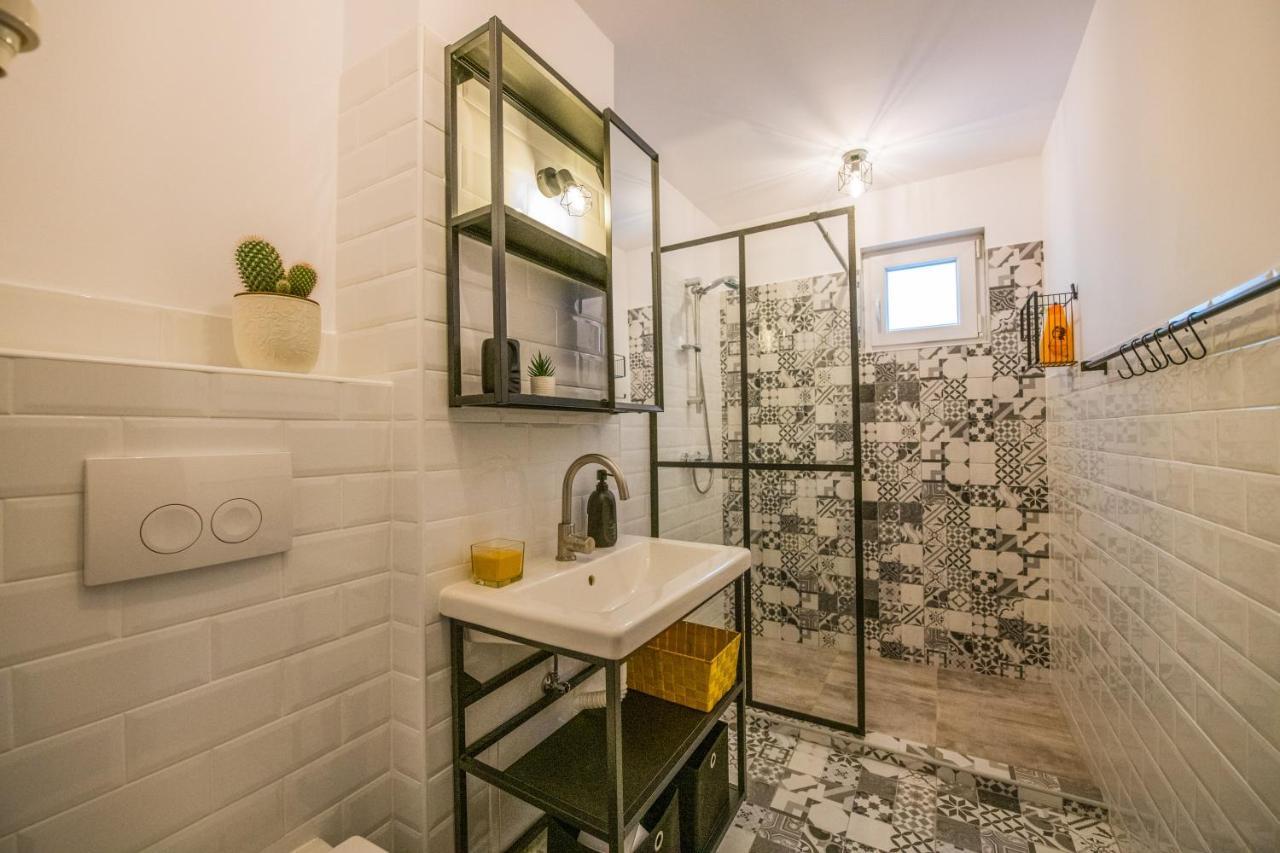 Kitty Sunflower Apartment Alba Iulia Exteriér fotografie